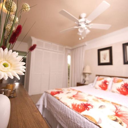 Bora Bora By Blue Sky Luxury Apartamento Paynes Bay Quarto foto