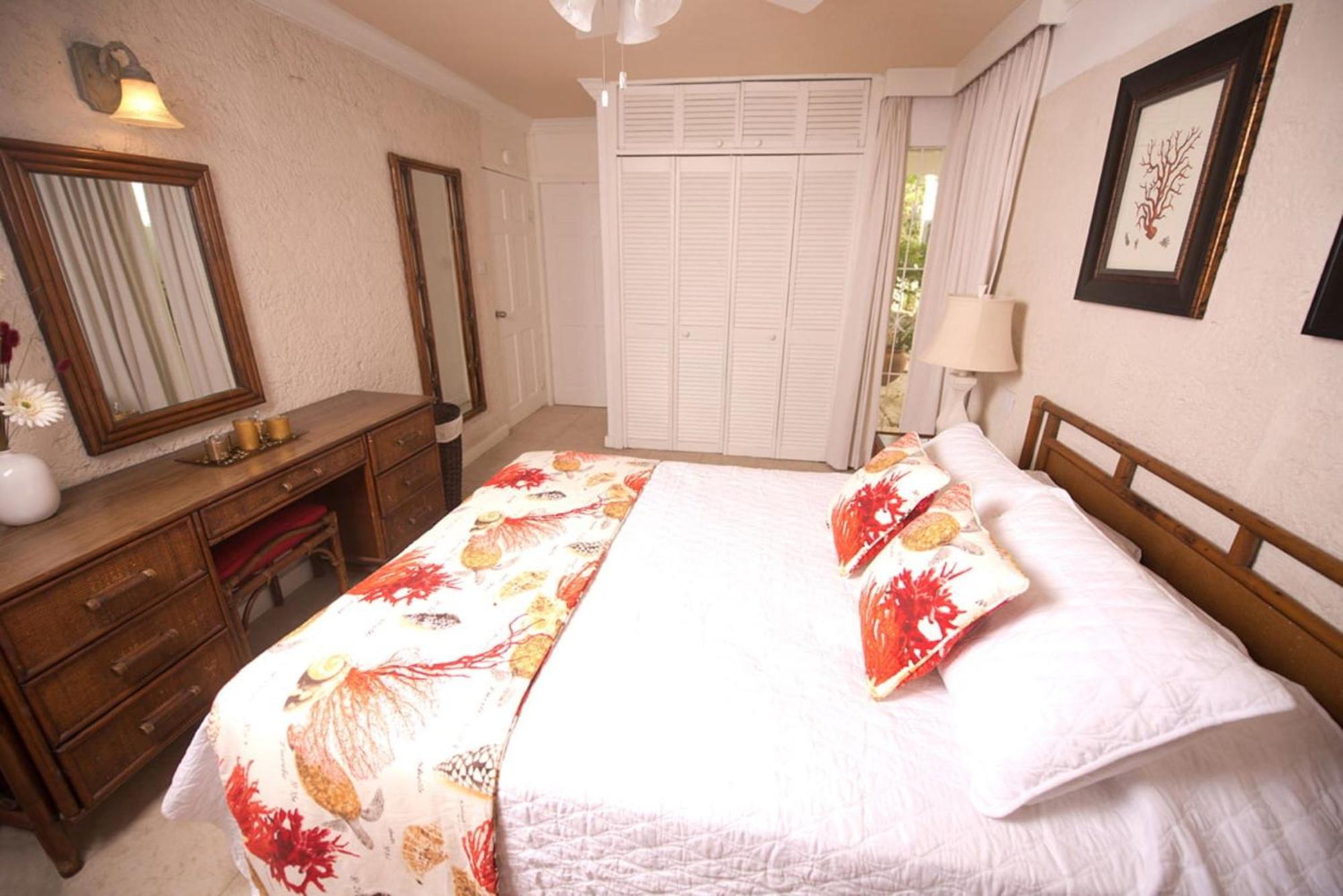 Bora Bora By Blue Sky Luxury Apartamento Paynes Bay Quarto foto